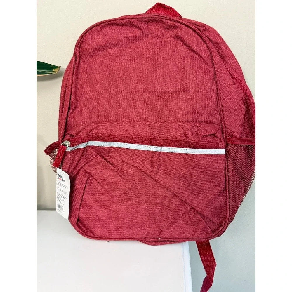 Deal Worthy Backpack Unisex One‎ Size Red 15in Laptop Sleeve NWT